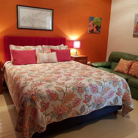 Sonja'S Bed And Breakfast Lightning Ridge Bagian luar foto
