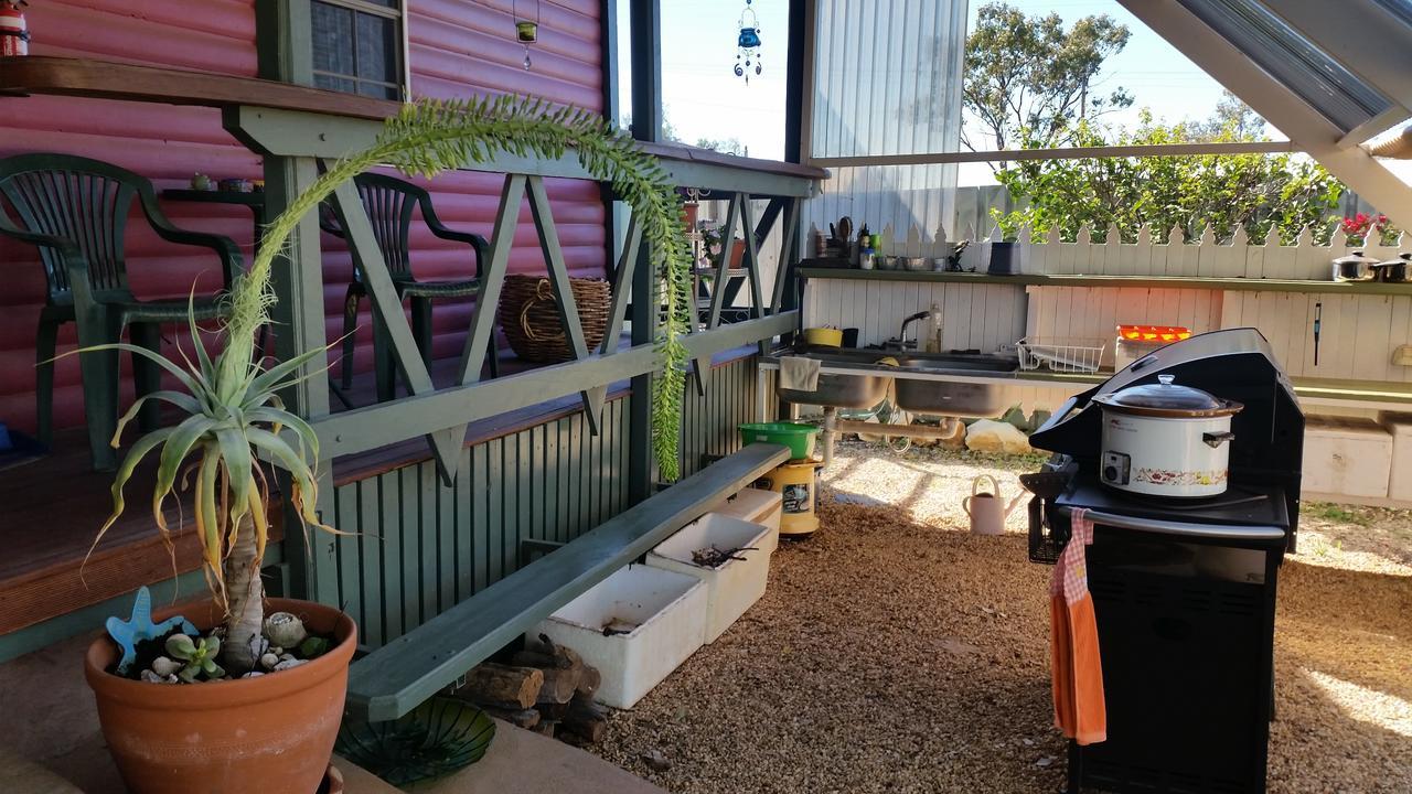 Sonja'S Bed And Breakfast Lightning Ridge Bagian luar foto