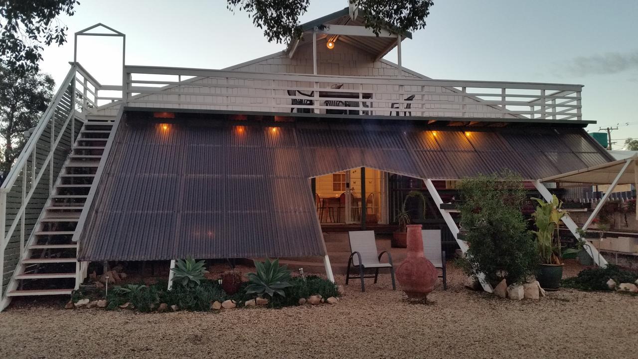 Sonja'S Bed And Breakfast Lightning Ridge Bagian luar foto