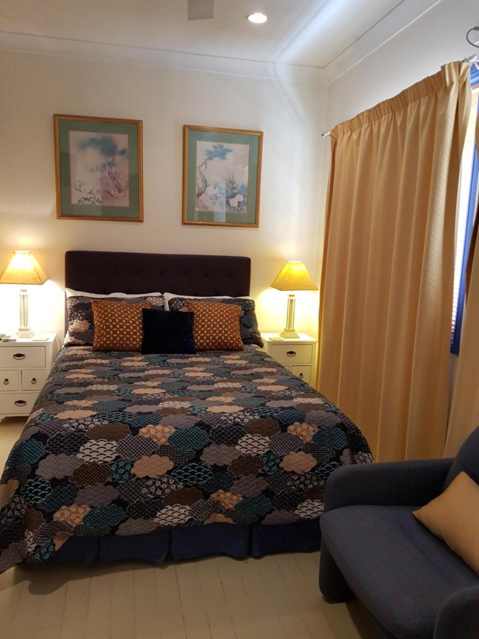 Sonja'S Bed And Breakfast Lightning Ridge Bagian luar foto